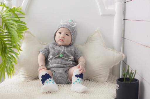 鄂州宝宝揉眼睛是怎么回事